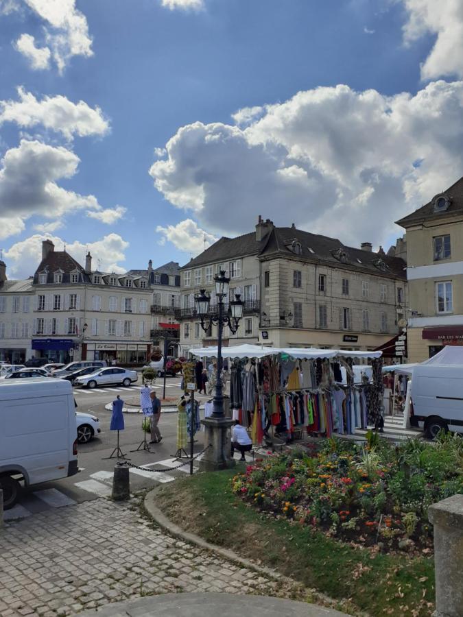 Appartement 48M2 Pour 6 Personnes Au Centre Ville Historique Avec Parking Gratuit Et Une Borne De Recharge Pour Voiture A 10 Metres อาวาลง ภายนอก รูปภาพ
